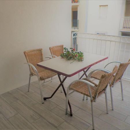 Amarine Joli T3 Centre Ville Terrasse Parking Et Velos Сет Екстериор снимка